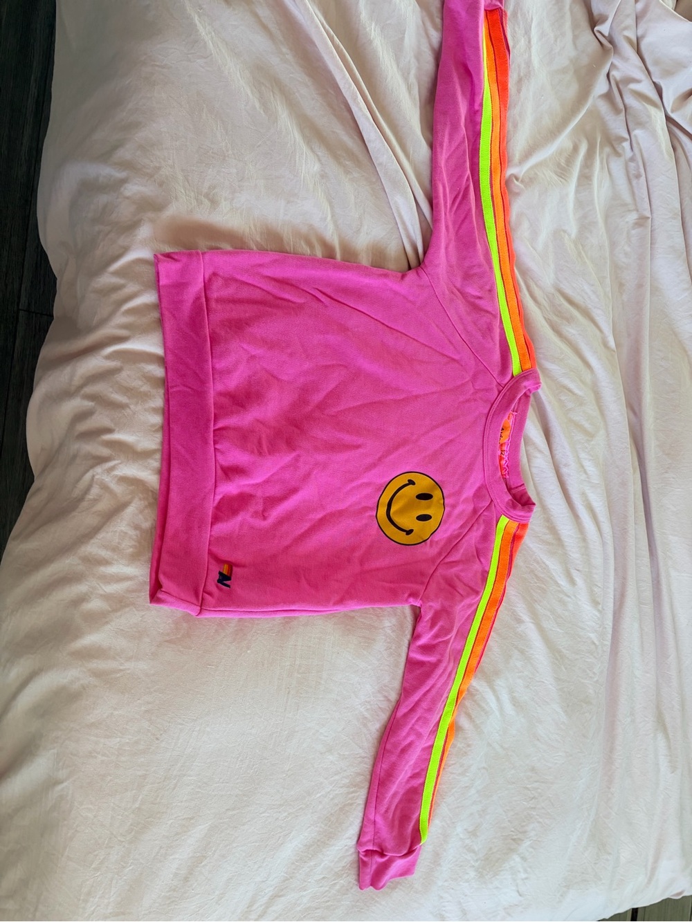 EUC🌈AVIATOR NATION🌈RARE NEON PINK SWEATSHIRT